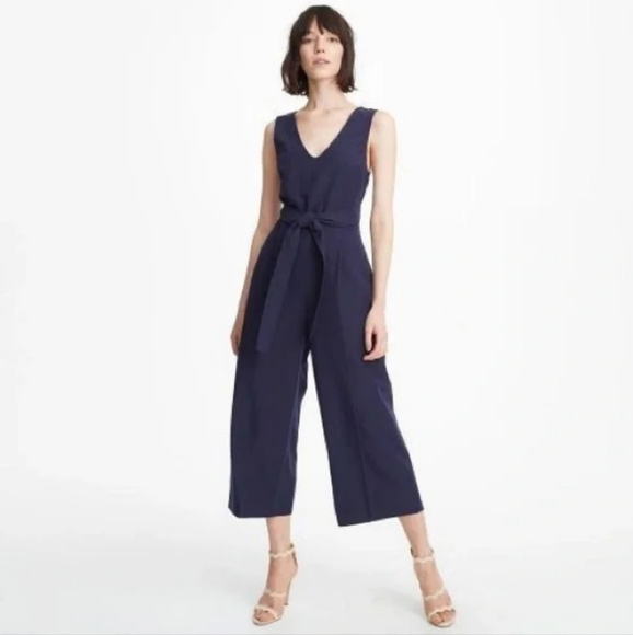 NWOT Club Monaco  Belted Sleeveless V Neck Wide Leg Jumpsuit In Navy Size 0 - Picture 1 of 5